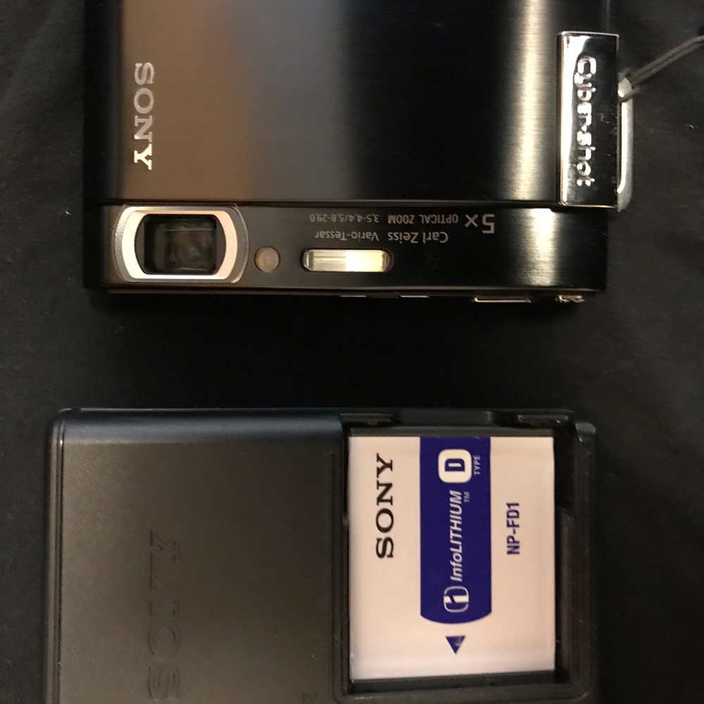 Sony Cybershot Carl Zeiss Digital Camera